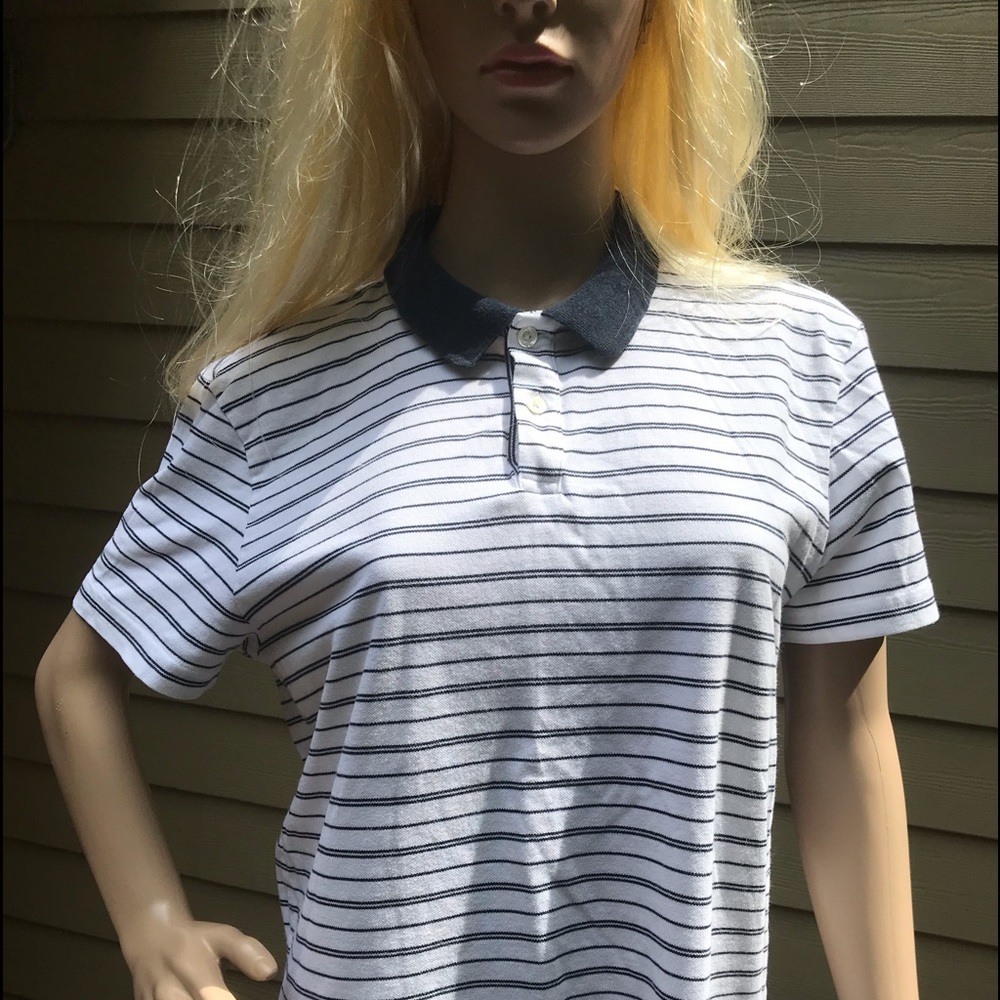 SPORTY COLLARED THEORY T-SHIRT/MINT CONDITION